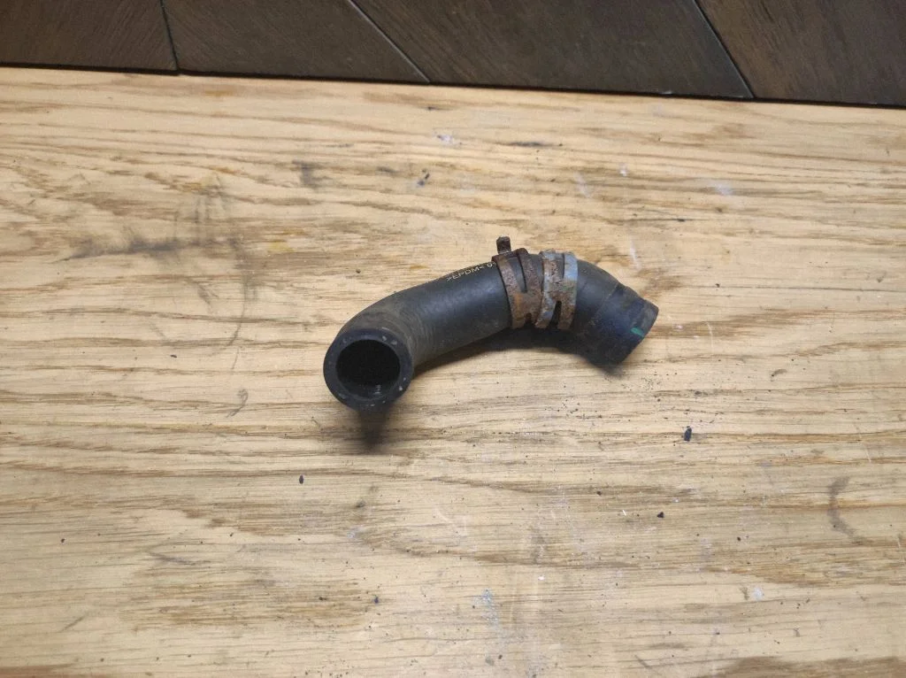 Engine coolant pipe/hose KA4130134A
