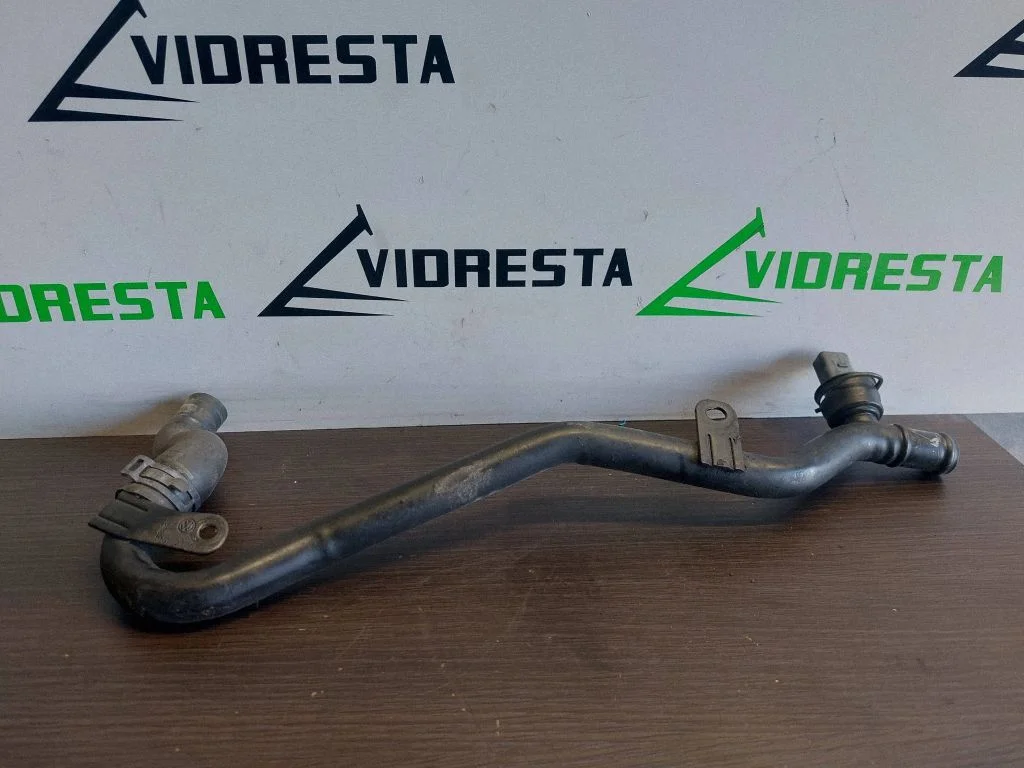 Przewody układu chłodzenia silnika 5N0121065