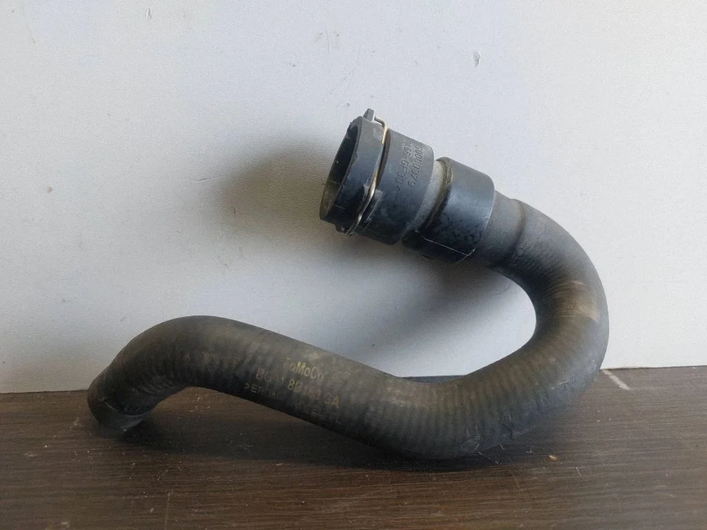 Engine coolant pipe/hose BG918B160GA