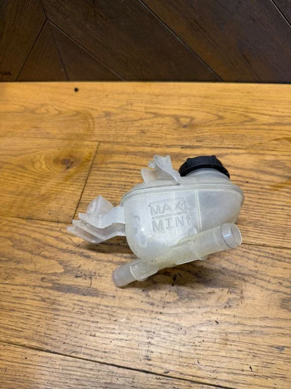 Coolant expansion tank/reservoir JX618A080E