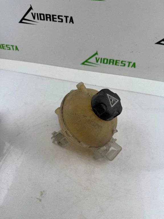 Coolant expansion tank/reservoir 9678125980