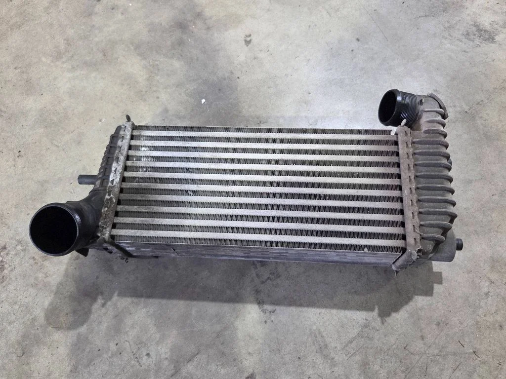Vahejahuti radiaator CX168005