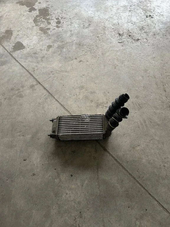 Vahejahuti radiaator 9800291280