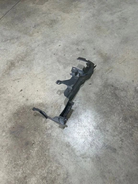 Intercooler air guide/duct channel 30764573