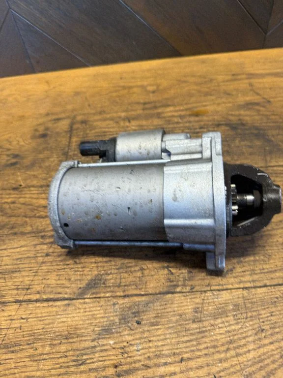 Starter motor 820114T