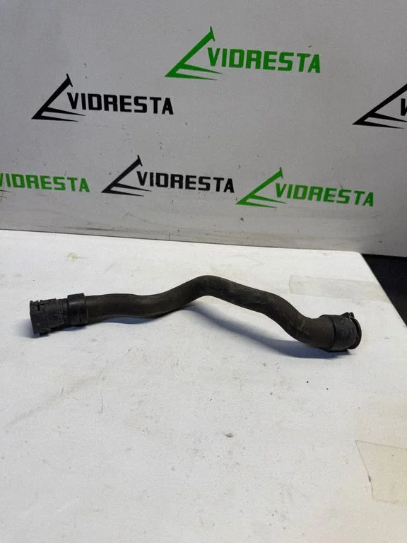 Coolant pipe/hose