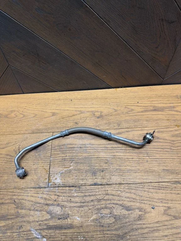 Coolant pipe/hose