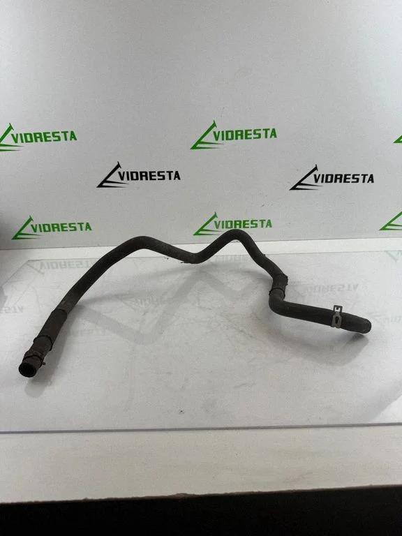 Coolant pipe/hose