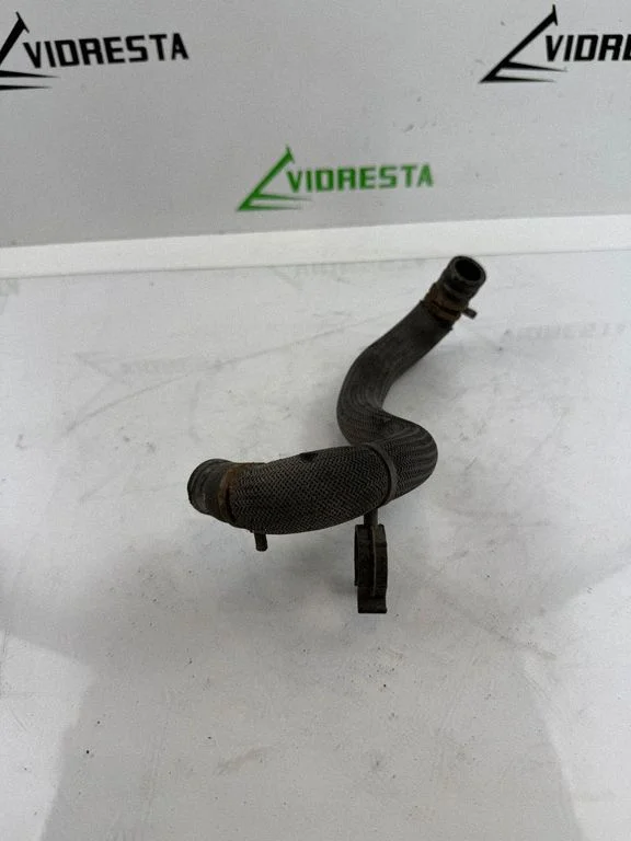 Coolant pipe/hose