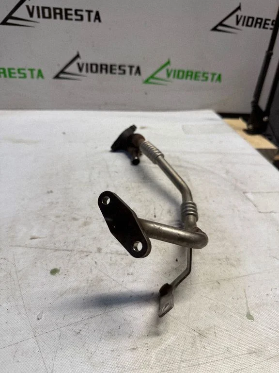 Coolant pipe/hose