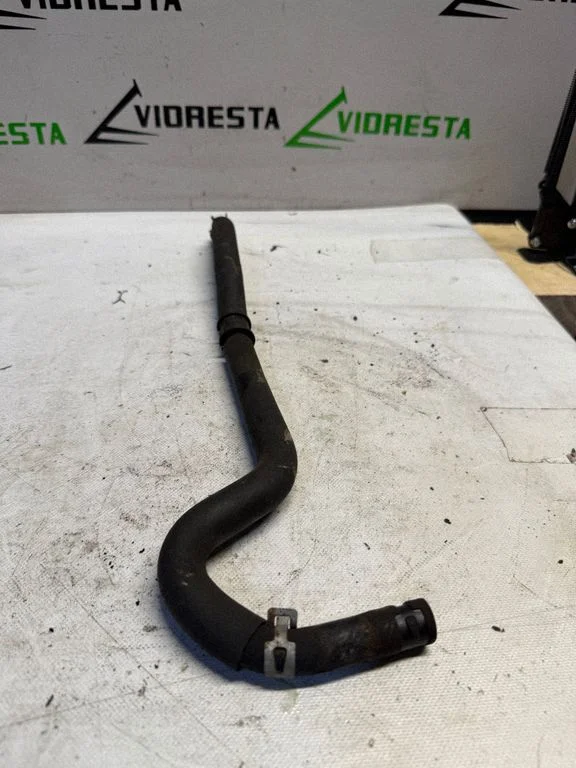 Coolant pipe/hose