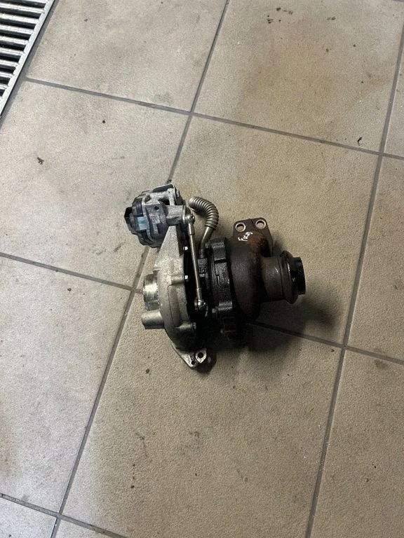 Turbosprężarka 9813241380
