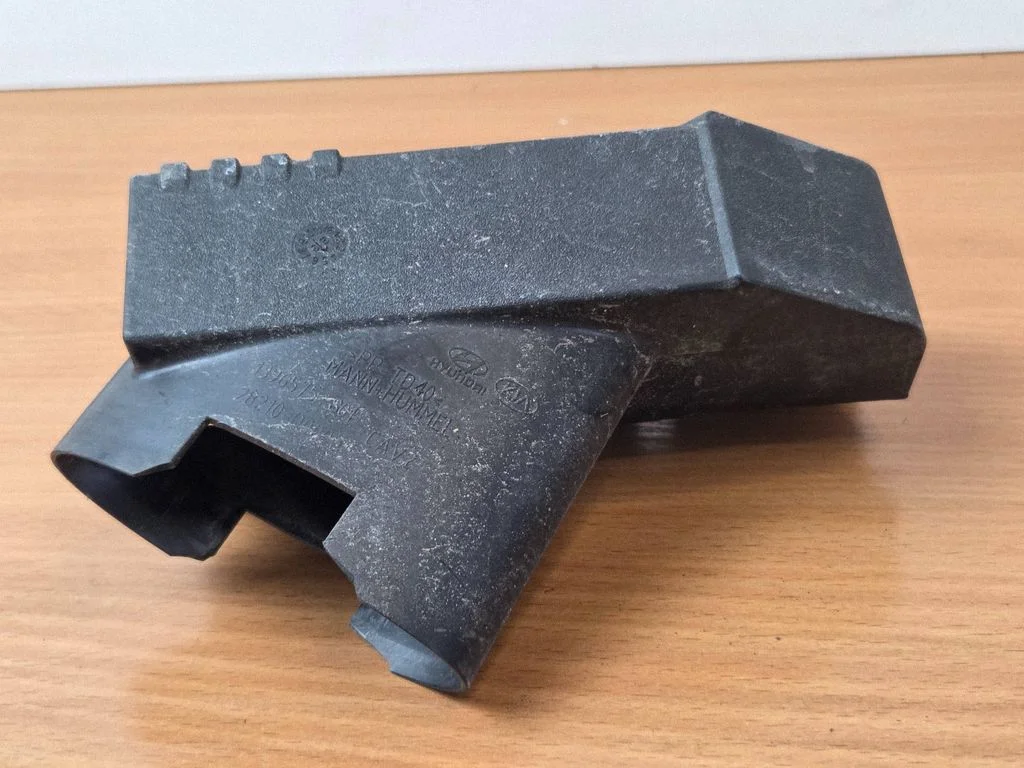 Air intake duct part 28210Q0000