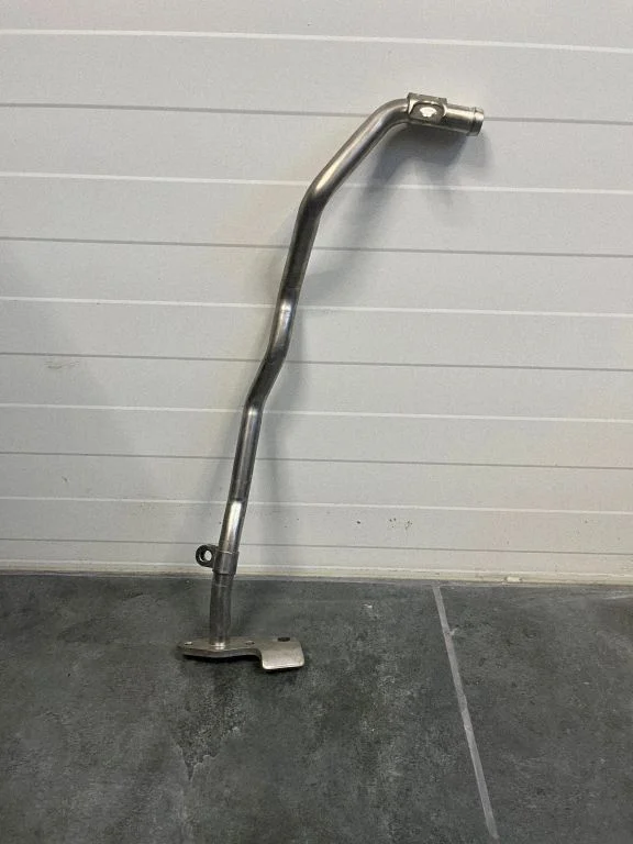Coolant pipe/hose