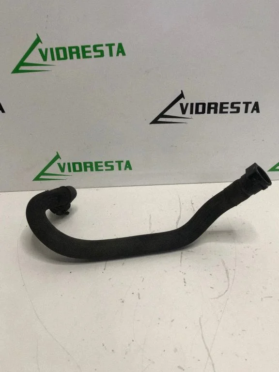 Coolant pipe/hose