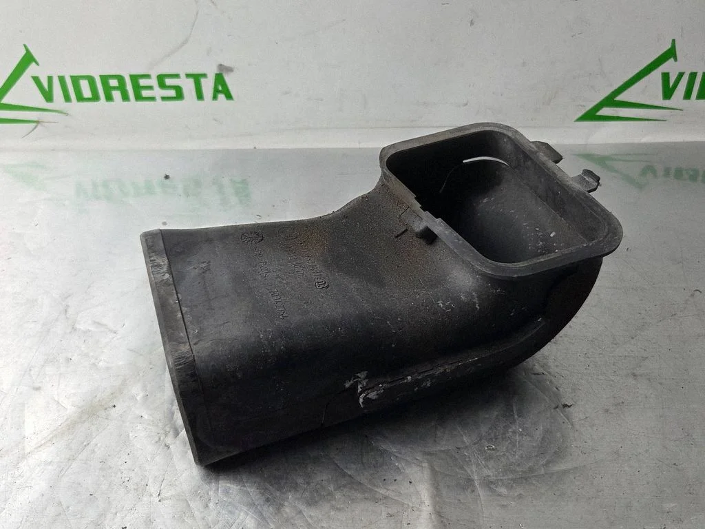 Õhuvõtukanali osa (-d) 13717577471