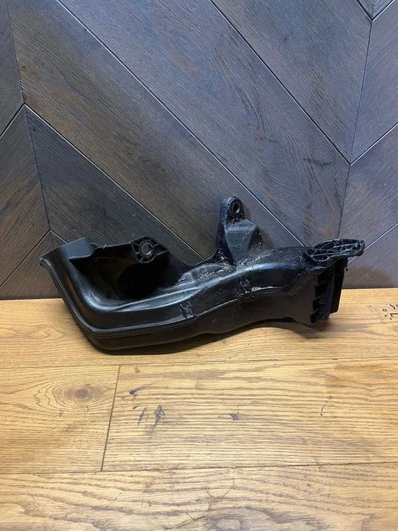 Air intake duct part 214757782R