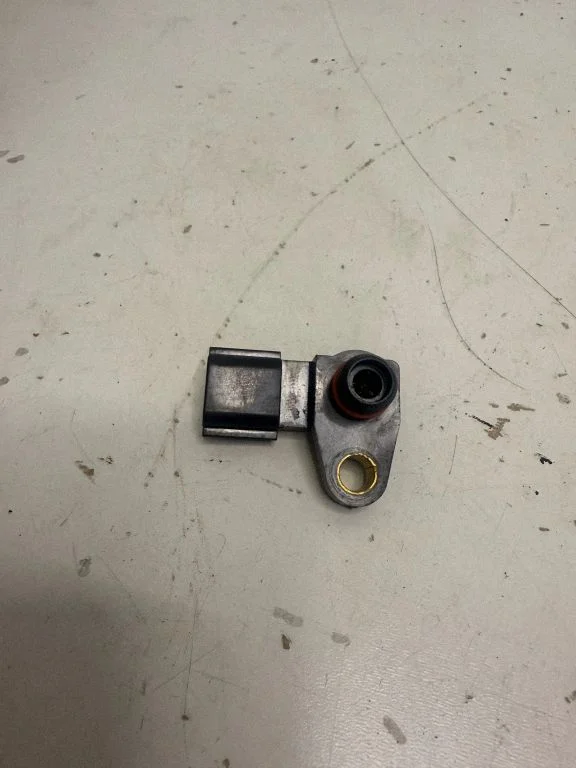 Air pressure sensor 22365EY00C