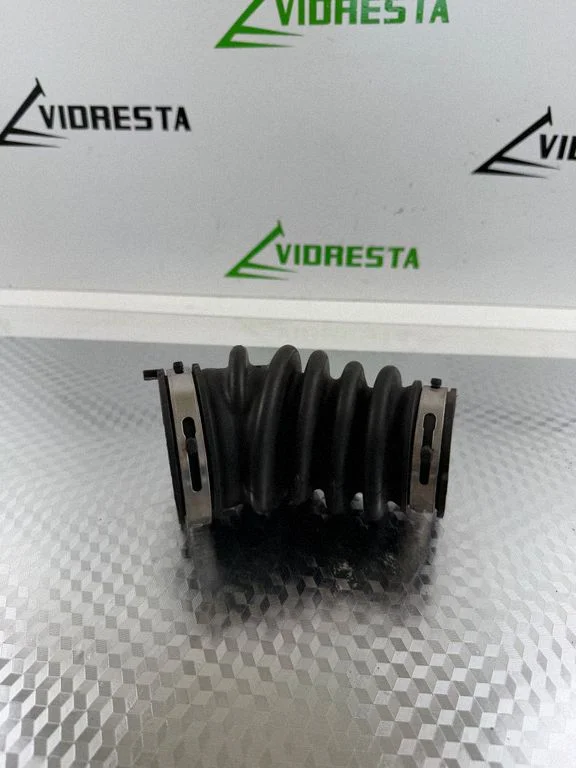 Air intake hose/pipe