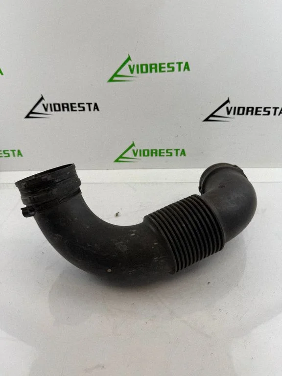 Air intake hose/pipe 1105223S01