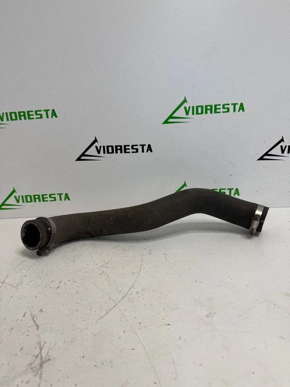 Air intake hose/pipe