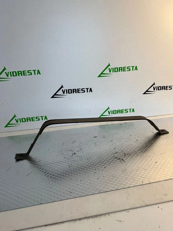 Kütusepaagi kinnitusklamber (-klambrid)