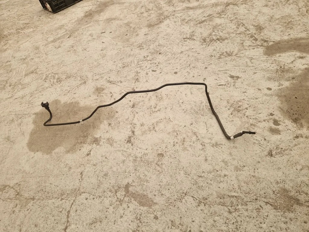 Fuel line pipe 31336162