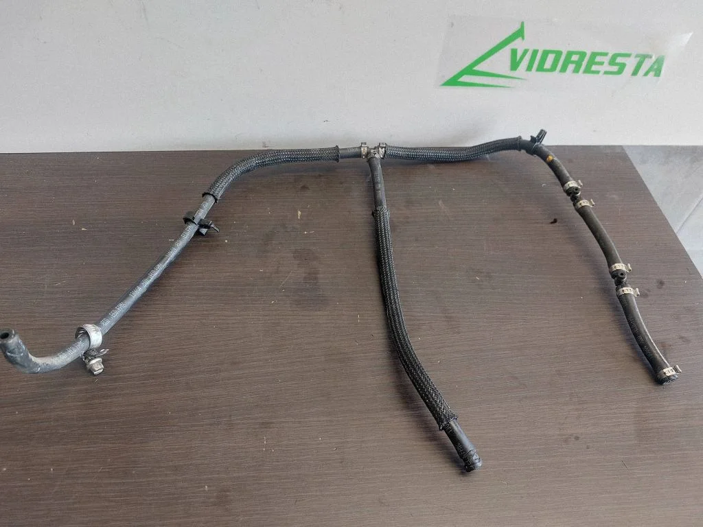 Fuel line pipe E00FRF