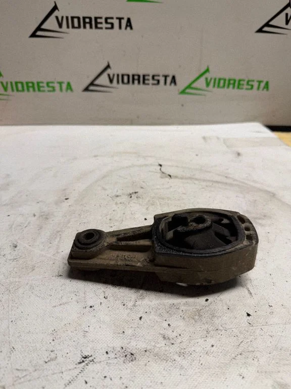Engine mount bracket 9802483780