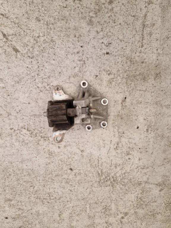Engine mount bracket – Hyundai i20 Active (2016-2021)