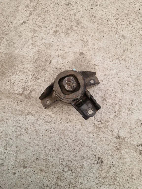 Engine mount bracket – Hyundai i20 Active (2016-2021)