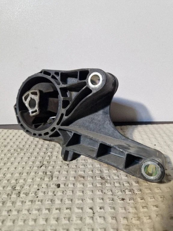 Engine mount bracket 2300102