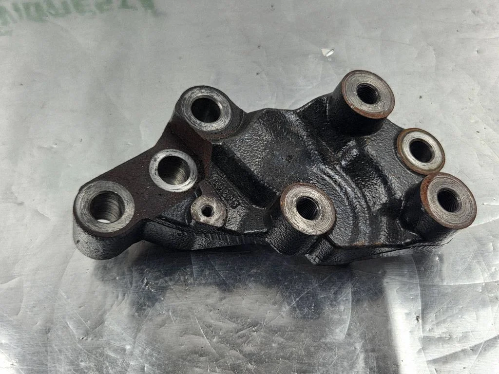 Mootori kinnituskronstein C3905