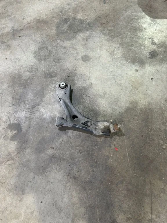 Front lower control arm/wishbone – Ford Focus (2018-)