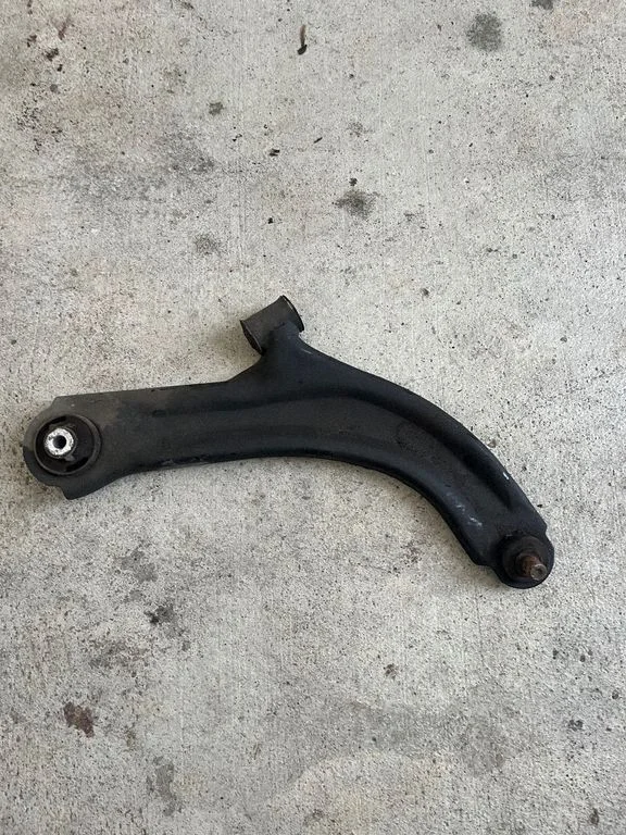 Front lower control arm/wishbone