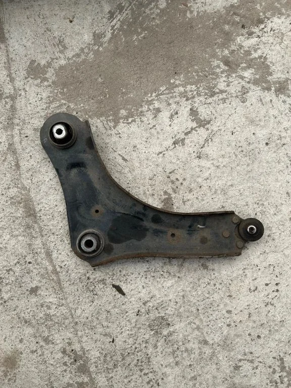 Front lower control arm/wishbone