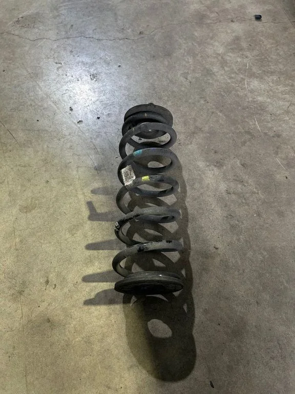 Rear coil spring 55335G7900