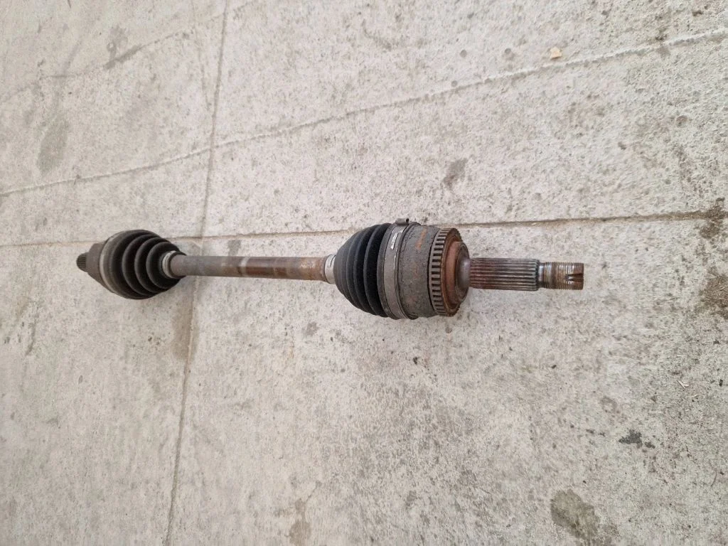 Front driveshaft – front left