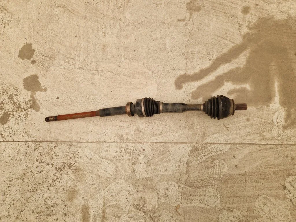 Front driveshaft 31272542