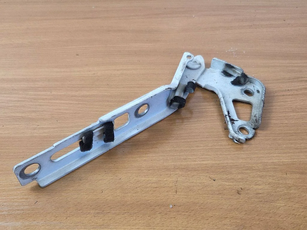 Mootorikapoti hinged – Audi Q7 4L (2005-2015)