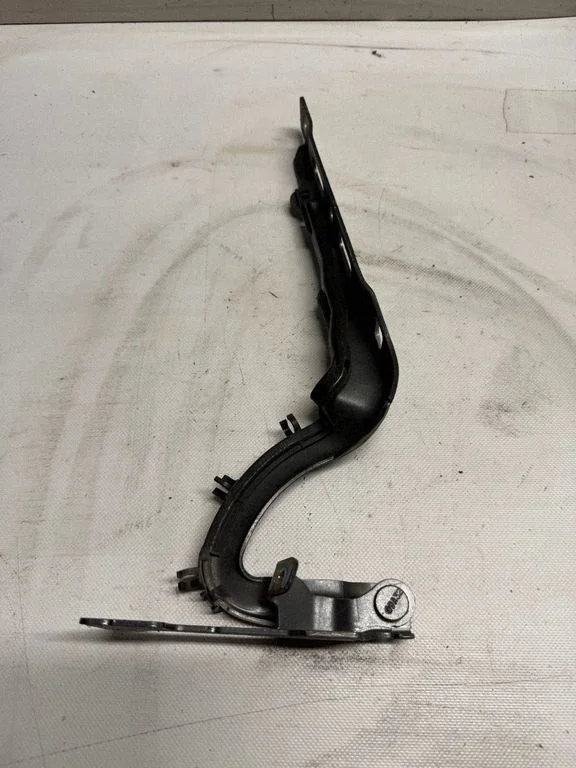 Engine bonnet/hood hinges 728640C03