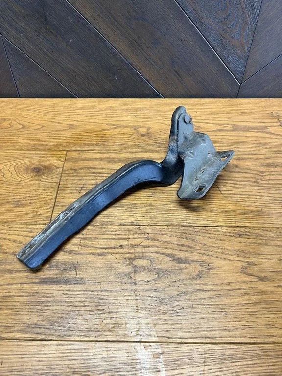 Engine bonnet/hood hinges – left