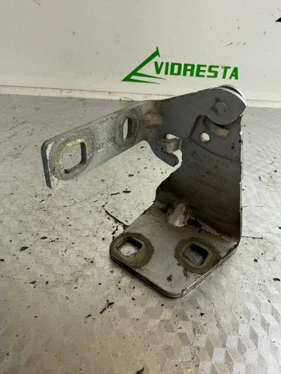 Engine bonnet/hood hinges 312083