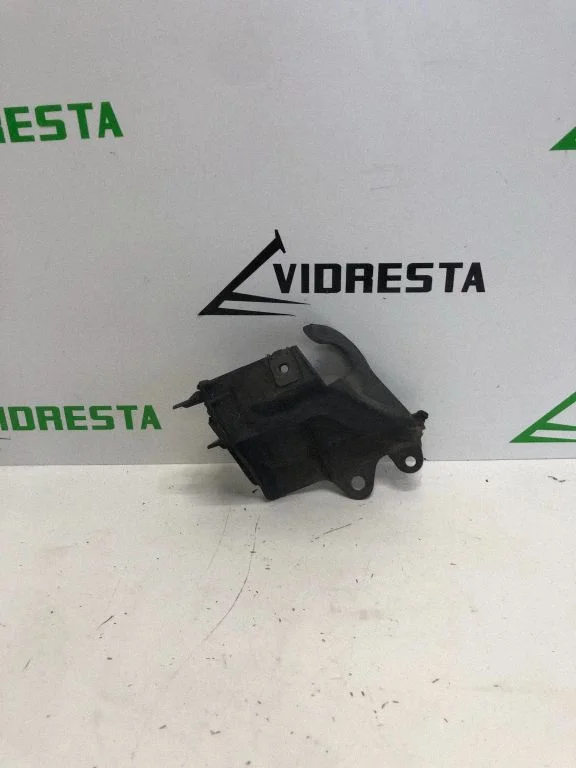 Podszybie (osłona wycieraczek) 9801433580