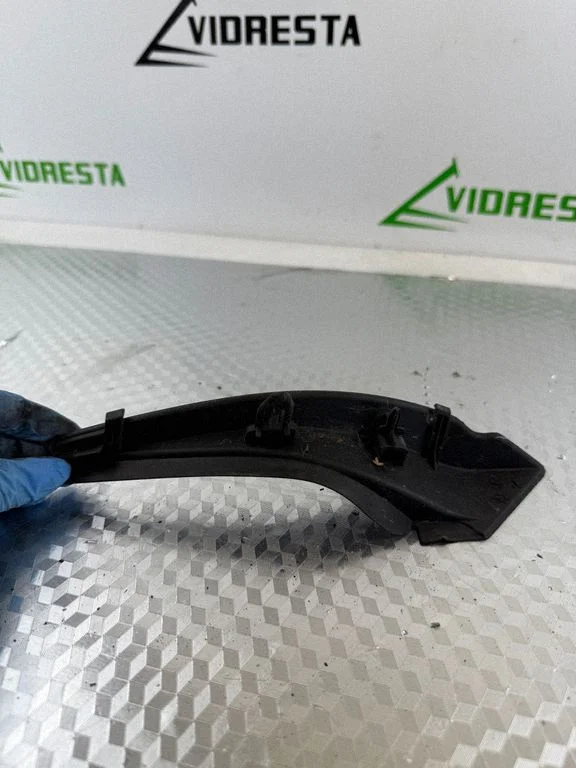 Wiper trim K2443