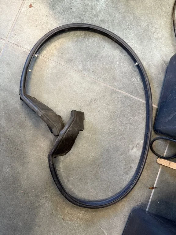 Engine compartment rubber H7FCQ03
