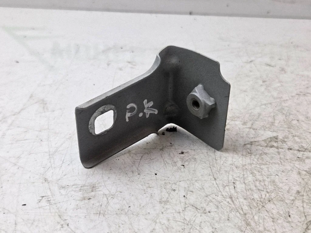 Poritiiva kinnitusklamber 3213R