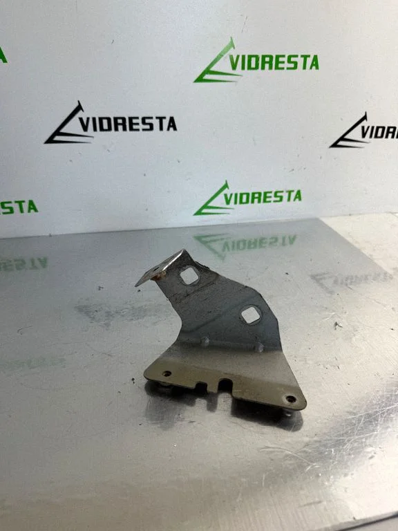 Poritiiva kinnitusklamber – Opel Vivaro (2014-2018)