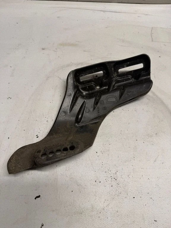 Fender mounting bracket 9675143880