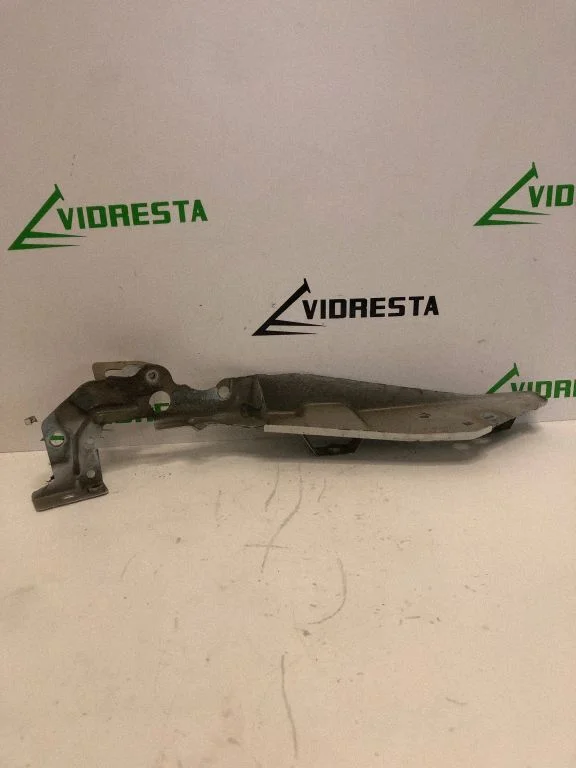 Fender mounting bracket – Citroen C4 Grand Picasso (2013-2018)
